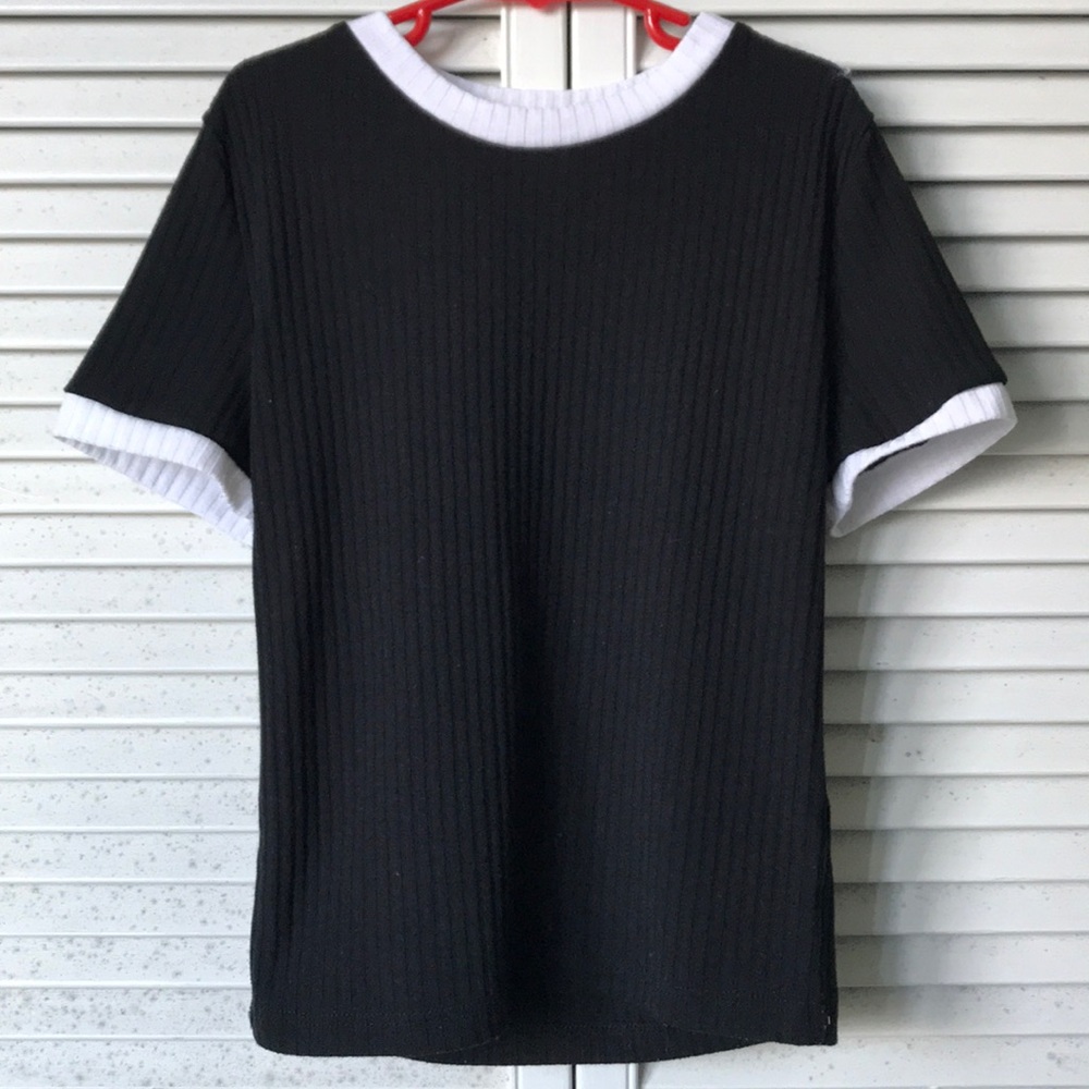Black and White Ribbed Shirt. Slightly Cropped